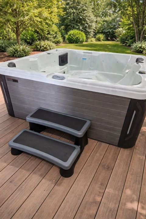 Schodki schody do jacuzzi 85x67x40