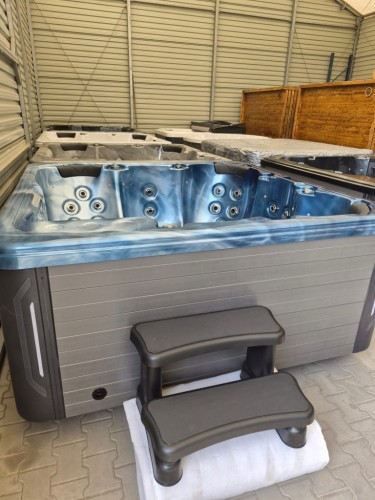 Schodki schody do jacuzzi 72x52x42
