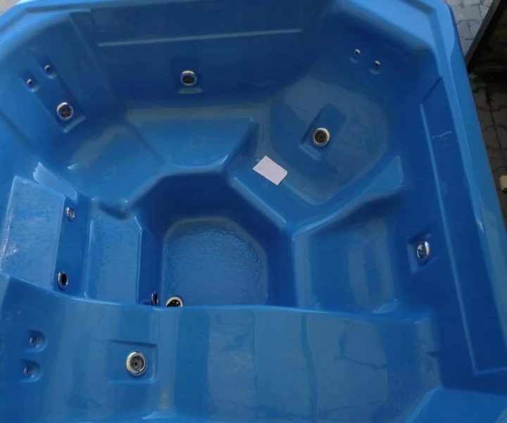 Wanna, Jacuzi kwadratowe system hydro 11dysz